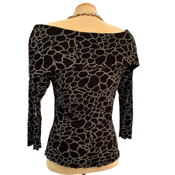 ARTEX COLLECTION Off Shoulder Top Size Small Very Stretchy Big Buckle Detail - Picture 5 of 10